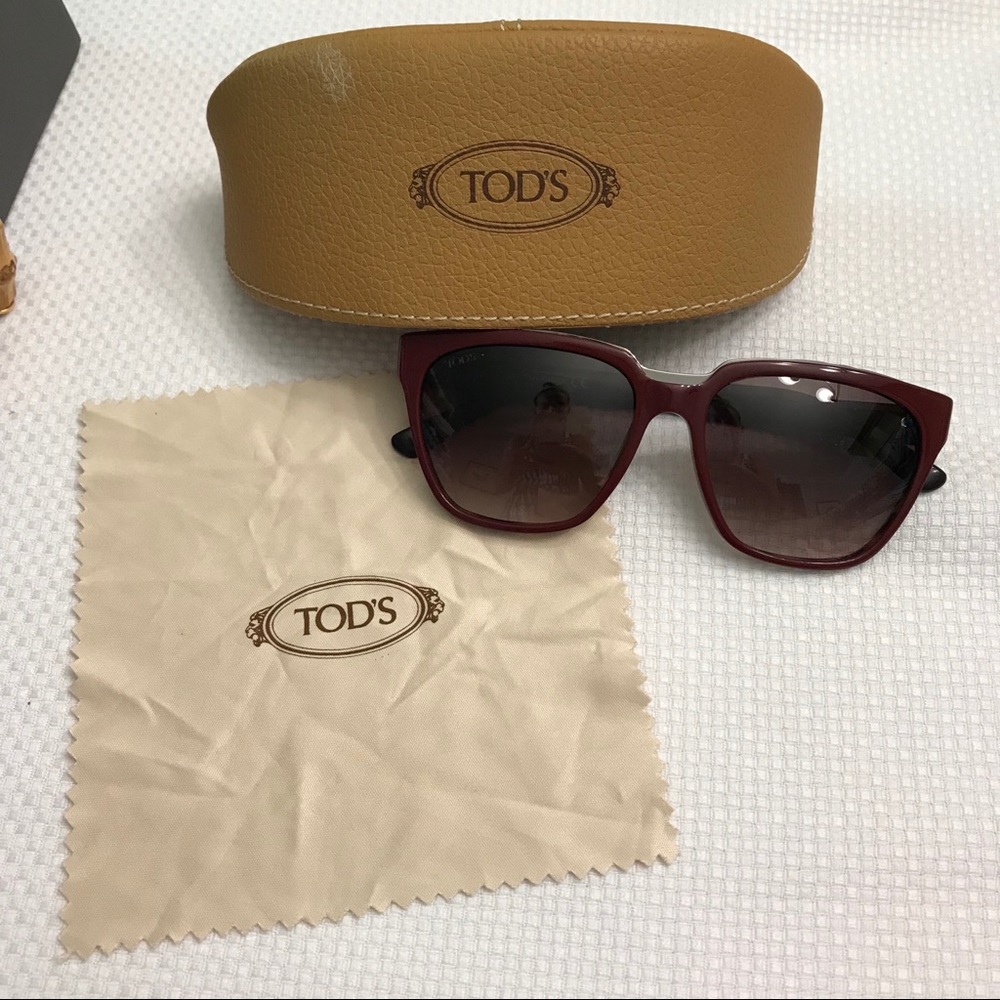 TOD’S sunglasses!